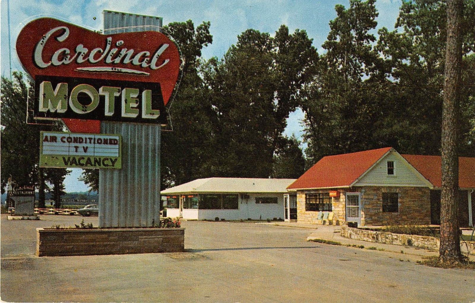 London Kentucky Cardinal Motel Vintage Postcard (J15410) - Mary L. Martin  Ltd. Postcards