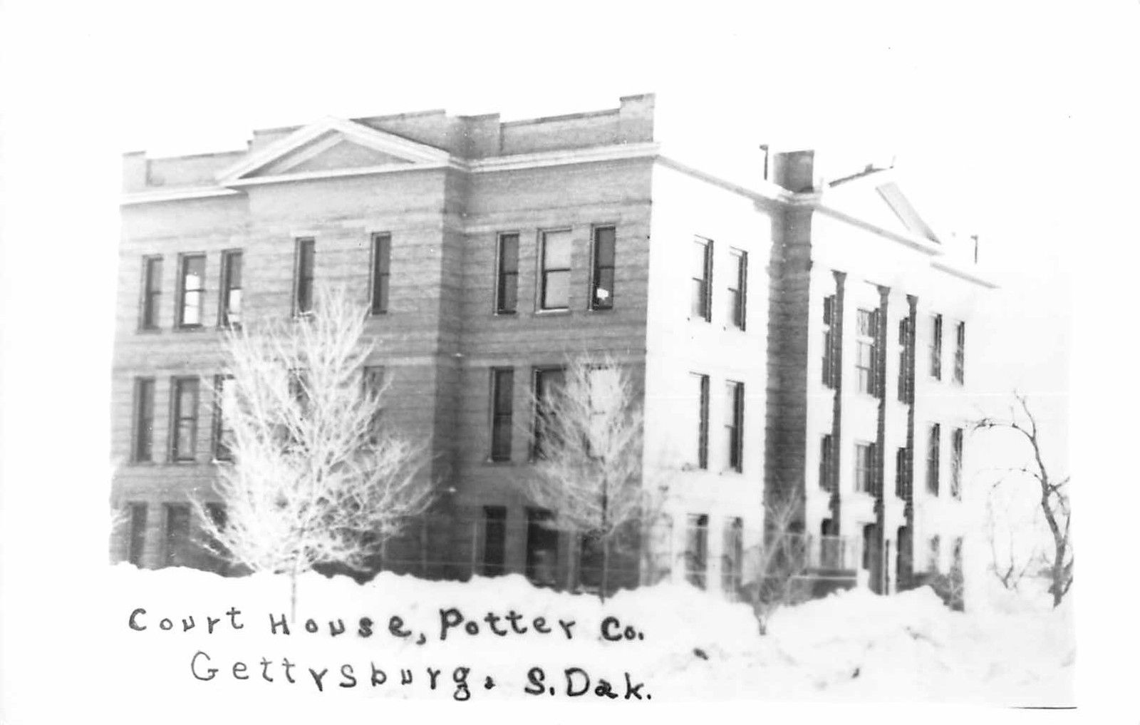 Gettysburg South Dakota Courthouse Real Photo Repro Vintage Postcard