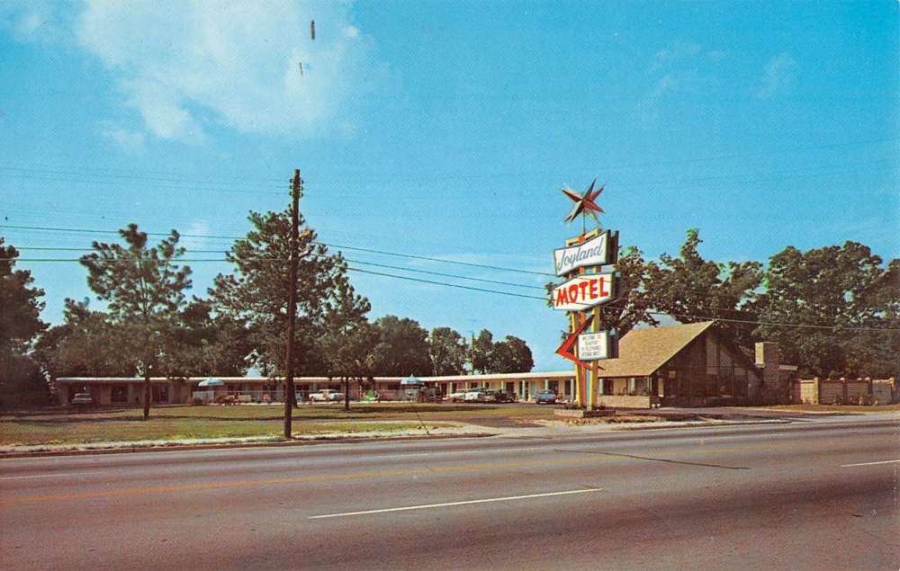 Burton South Carolina Joyland Motel Street View Vintage Postcard K42255