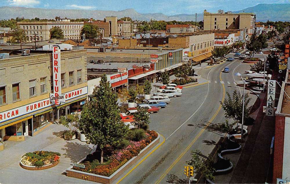 Grand Junction Colorado Main Street Scene Vintage Postcard K58121