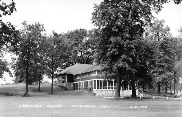 Vinton Iowa Country Club Real Photo Antique Postcard K98262