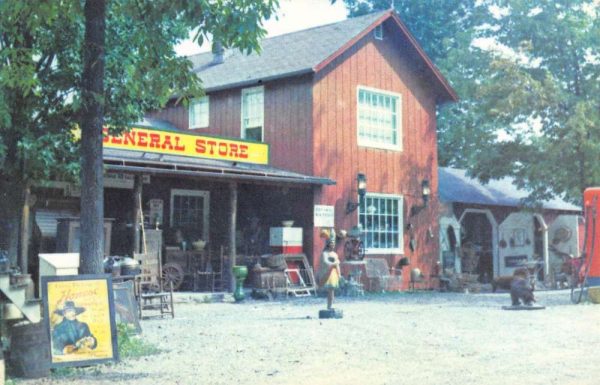 Rio New York General Store Street View Vintage Postcard K99201