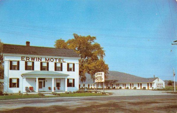 Painted Post New York Erwin Motel Street View Vintage Postcard K99218