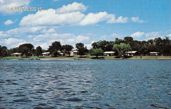 Underwood Minnesota Weslake Resort Waterfront Vintage Postcard K99660