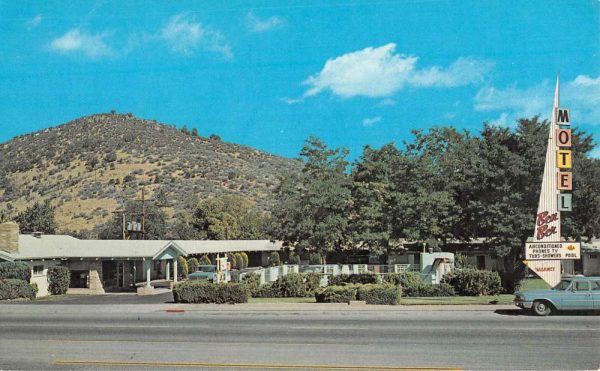 Yreka California Ben Ber Motel Street View Vintage Postcard K99764