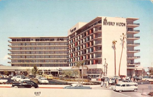 Beverly Hills California Hilton Hotel Street View Vintage Postcard K99946