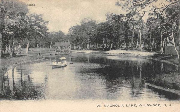 Wildwood New Jersey Magnolia Lake Waterfront Antique Postcard K101672