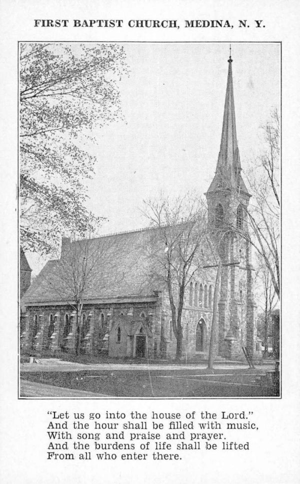 Medina New York First Baptist Church Street View Antique Postcard K104295