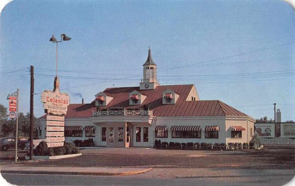 Fort Wayne Indiana Colonial Restaurant Exterior Vintage Postcard JE359961