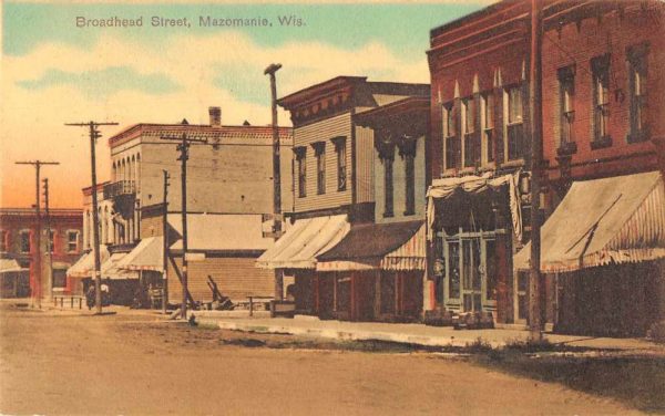 Mazomanie Wisconsin Broadhead Street Vintage Postcard JI658182