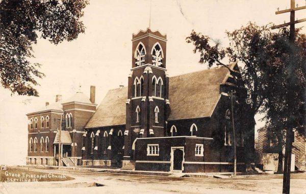 Sterling Illinois street scene Grace Episcopal Church real photo pc ZE686152