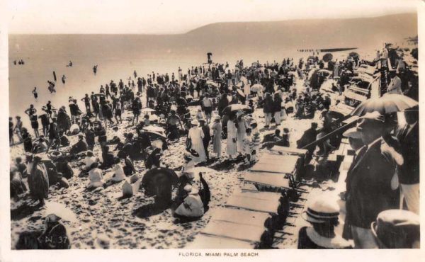 Miami Florida Palm Beach Crowede Beach Scene Real Photo Postcard JJ658897