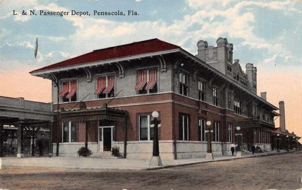 Pensacola Florida L & N Passenger Depot Vintage Postcard JJ658899