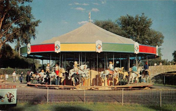 Madison Wisconsin Henry Villas Park Zoo Merry Go Round Vintage Postcard JJ649365