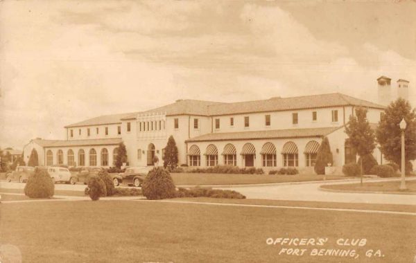 Fort Benning Georgia birds eye view Officers' Club real photo pc ZE686467