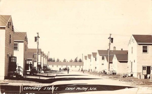 Camp McCoy Wisconsin birds eye view down Company St real photo pc ZE686522