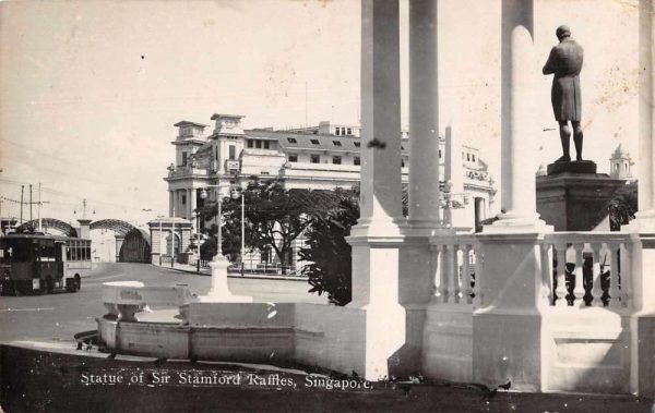 Singapore Malaysia Sir Stamford Raffles Statue Real Photo Vintage Postcard AA75