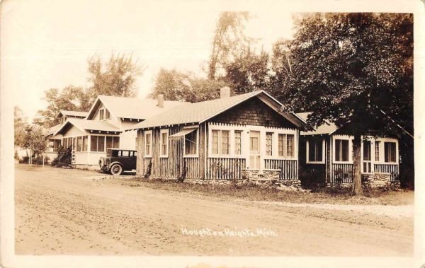 Houghton Heights Michigan view of houses early & era car real photo pc BB191