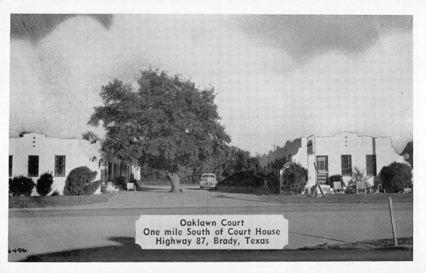 Brady Texas birds eye view Oaklawn Court cabins antique pc BB307