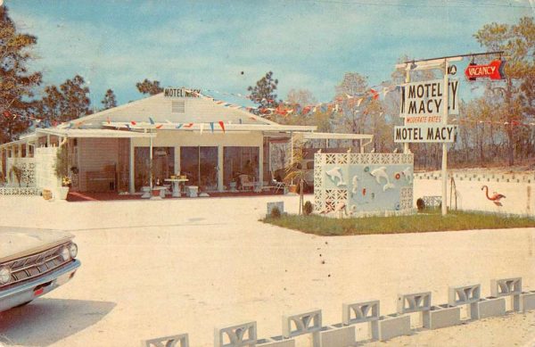 Brooksville Florida birds eye view Motel Macy entrance vintage pc BB1314