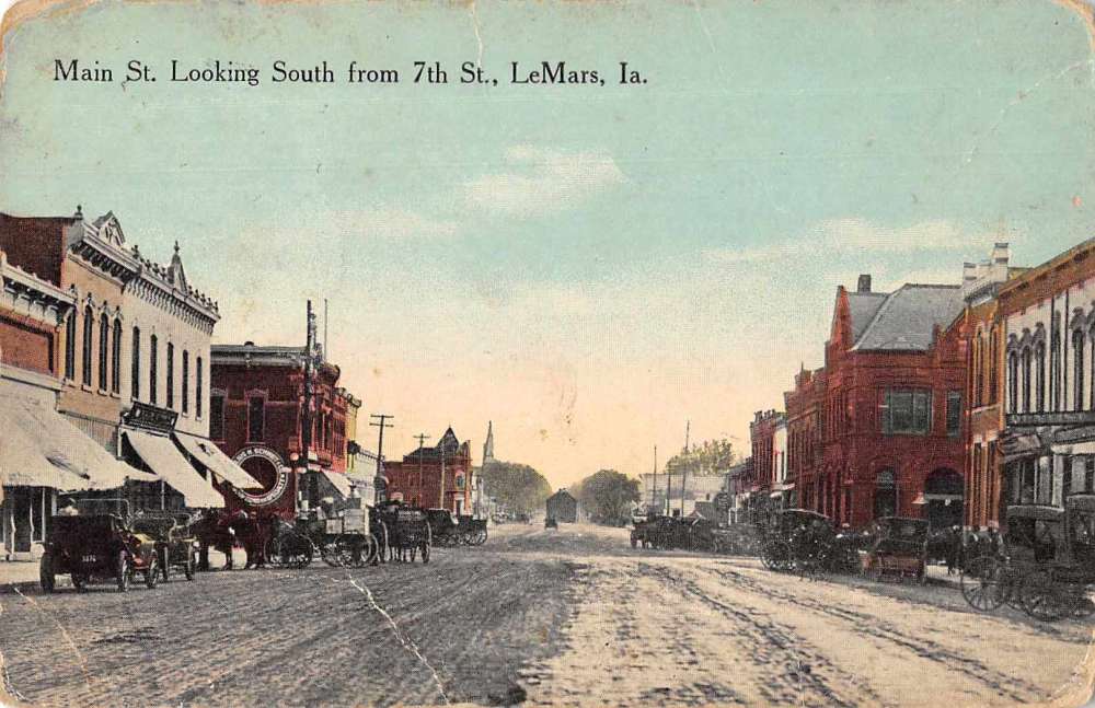 LeMars Iowa Main Street Looking South Vintage Postcard AA8641 - Mary L ...