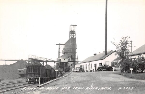 Iron River Michigan Hiawatha Mine No. 1 Real Photo Vintage Postcard U7533