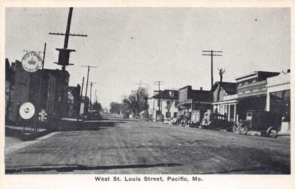 Pacific Missouri West St. Louis St., Red Crown Gasoline Sign, Vintage PC U14338