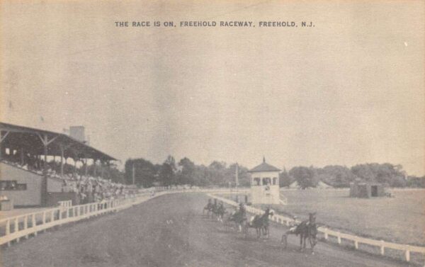 Freehold New Jersey Freehold Raceway, B/W Lithograph Vintage Postcard U14831