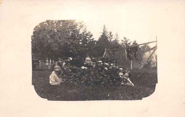 Eyota Minnesota Children in Garden Real Photo Vintage Postcard AA93496