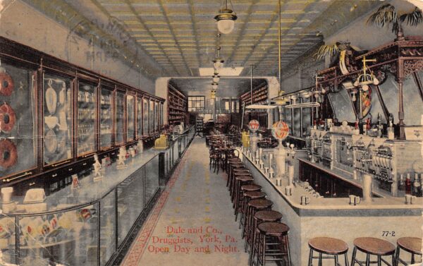 York Pennsylvania Dale & Company Drug Store, Interior, Vintage PC U22141