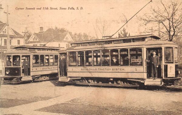 Sioux Falls South Dakota Summit 11th St Trolley Cars Vintage Postcard AA94654