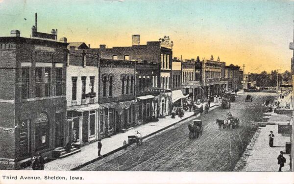 Sheldon Iowa Thrid Avenue Street Scene Vintage Postcard AA94882