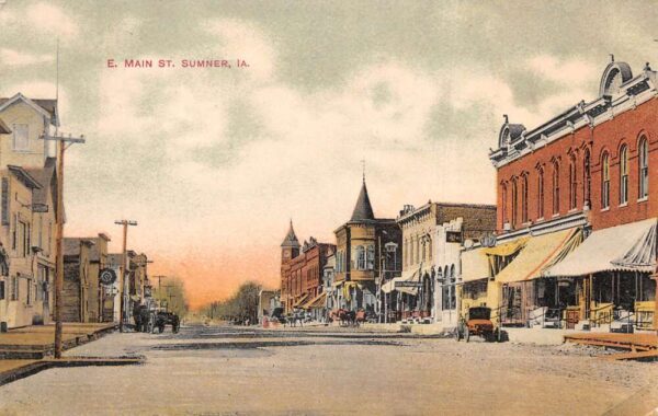 Sumner Iowa East Main Street Vintage Postcard AA94885