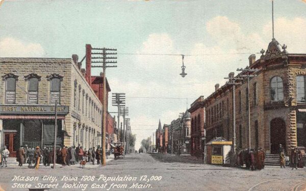 Mason City Iowa First National Bank State Street Vintage Postcard AA94985