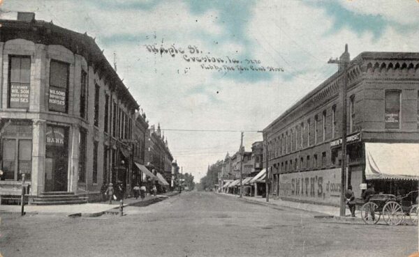 Creston Iowa Maple Street First National Bank Vintage Postcard AA94987