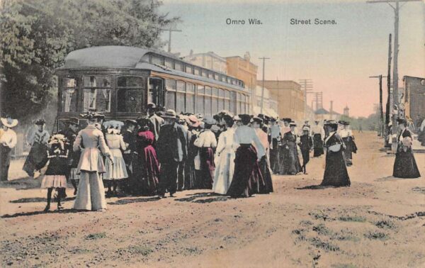 Omro Wisconsin Trolley Street Car and Crowd Vintage Postcard AA95473