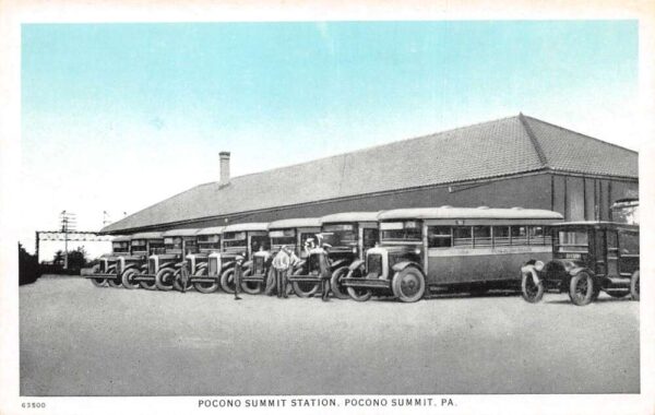 Pocono Summit Pennsylvania Station and Buses Vintage Postcard AA95845