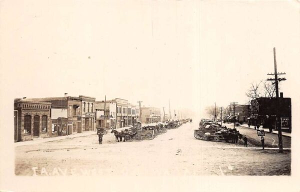 Onawa Iowa Iowa Ave Street Scene Business District Real Photo Postcard AA95953