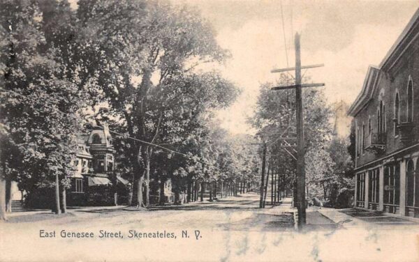 Skeneateles New York East Genesee Street Vintage Postcard AA96003