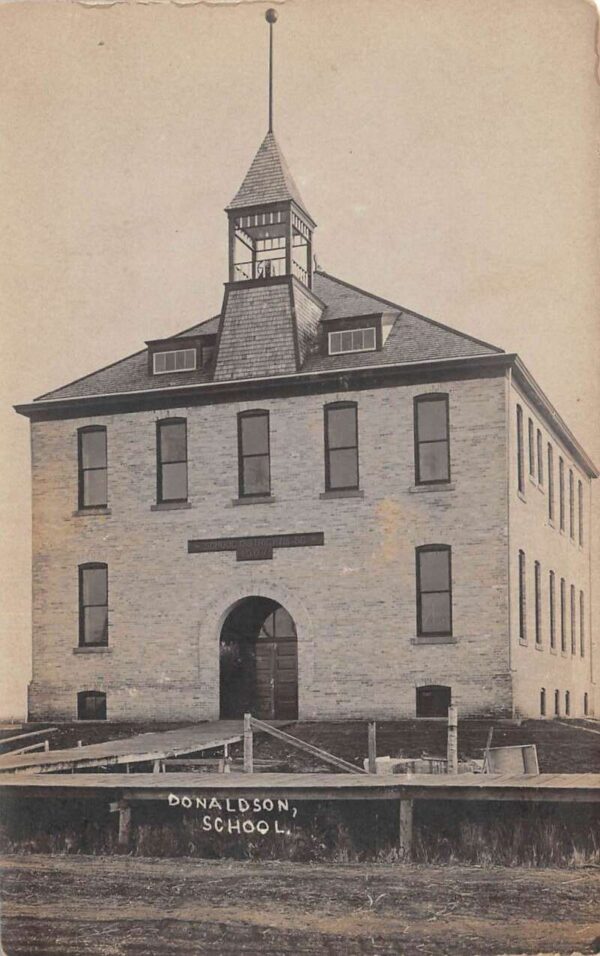 Donaldson Minnesota School Real Photo Vintage Postcard AA92911