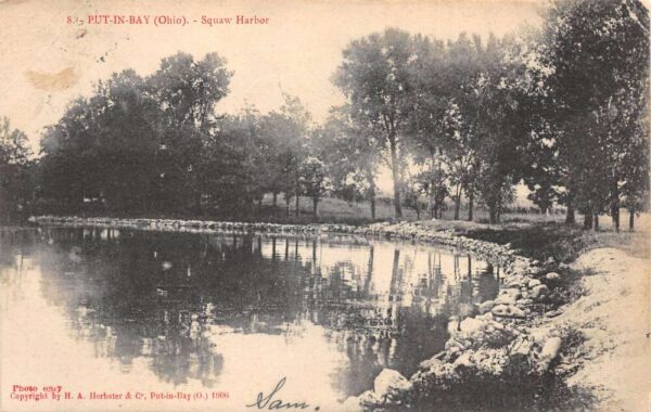 Put in Bay Ohio Squaw Harbor Scenic View Vintage Postcard AA93031