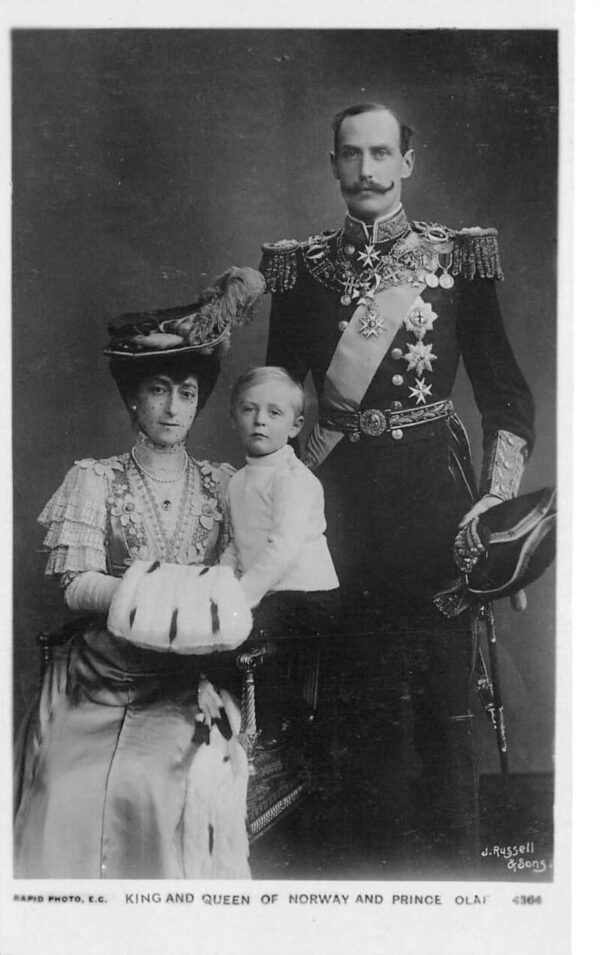 Royalty Norway King Haakon VII Queen Maud Prince Olaf Real Photo PC AA94437