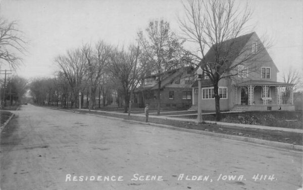 Alden Iowa Residence Scene Real Photo Vintage Postcard AA95292