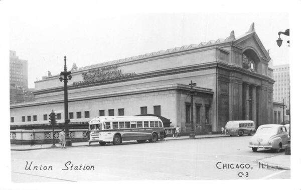 Chicago Illinois Union Station Motor Coach Bus Real Photo Postcard AA95364