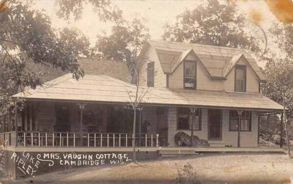 Cambridge Wisconsin Lake Ripley Mrs.Vaugh Cottage Real Photo Postcard AA96905