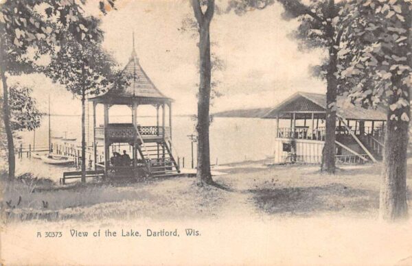 Dartford Wisconsin Pavilion and Pier on Lake Vintage Postcard AA96944