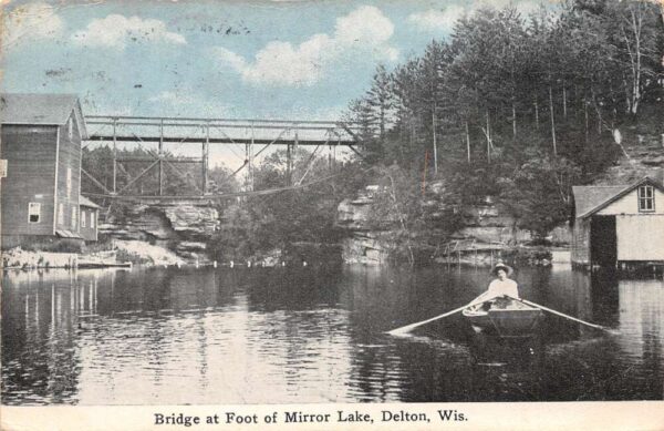 Delton Wisconsin Mirror Lake Bridge and Row Boat Vintage Postcard AA96946