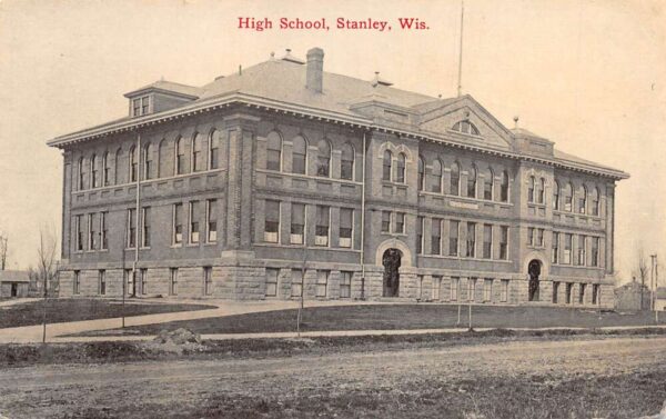 Stanley Wisconsin High School Vintage Postcard AA97142