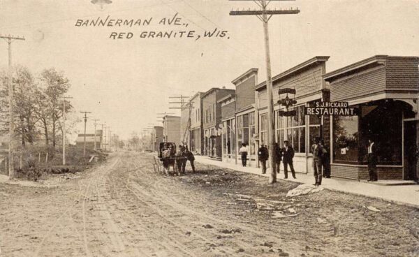 Red Granite Wisconsin Bannerman Avenue Rickard Restaurant Postcard AA97171