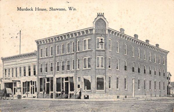 Shawano Wisconsin Murdock House Street Scene Vintage Postcard AA97207